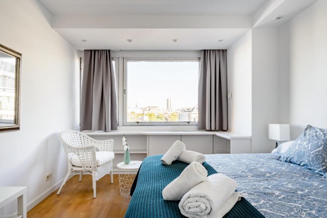 Urbantec Realty - Plaza De Colon Apartment Madrid Exterior photo