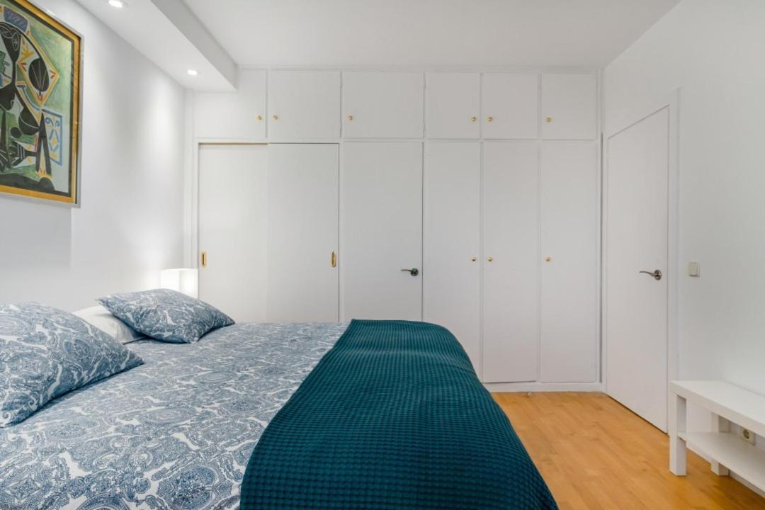 Urbantec Realty - Plaza De Colon Apartment Madrid Exterior photo